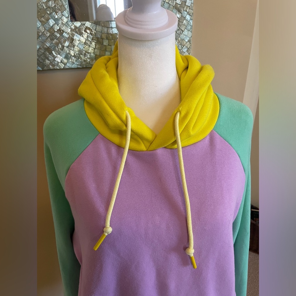 Spark Paws Multi-Color Colorful Women’s Sweatshirt Size Medium